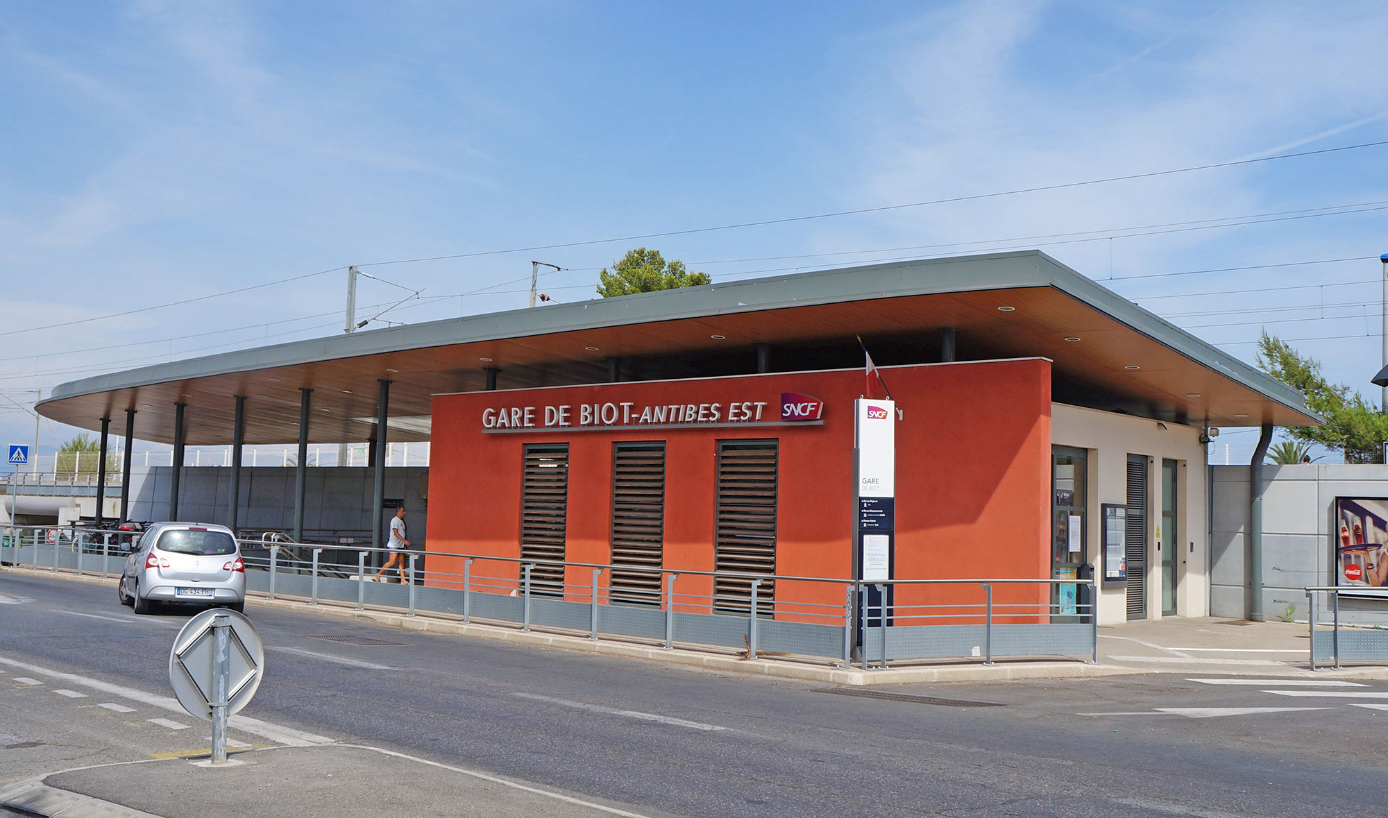 gare-biot-01
