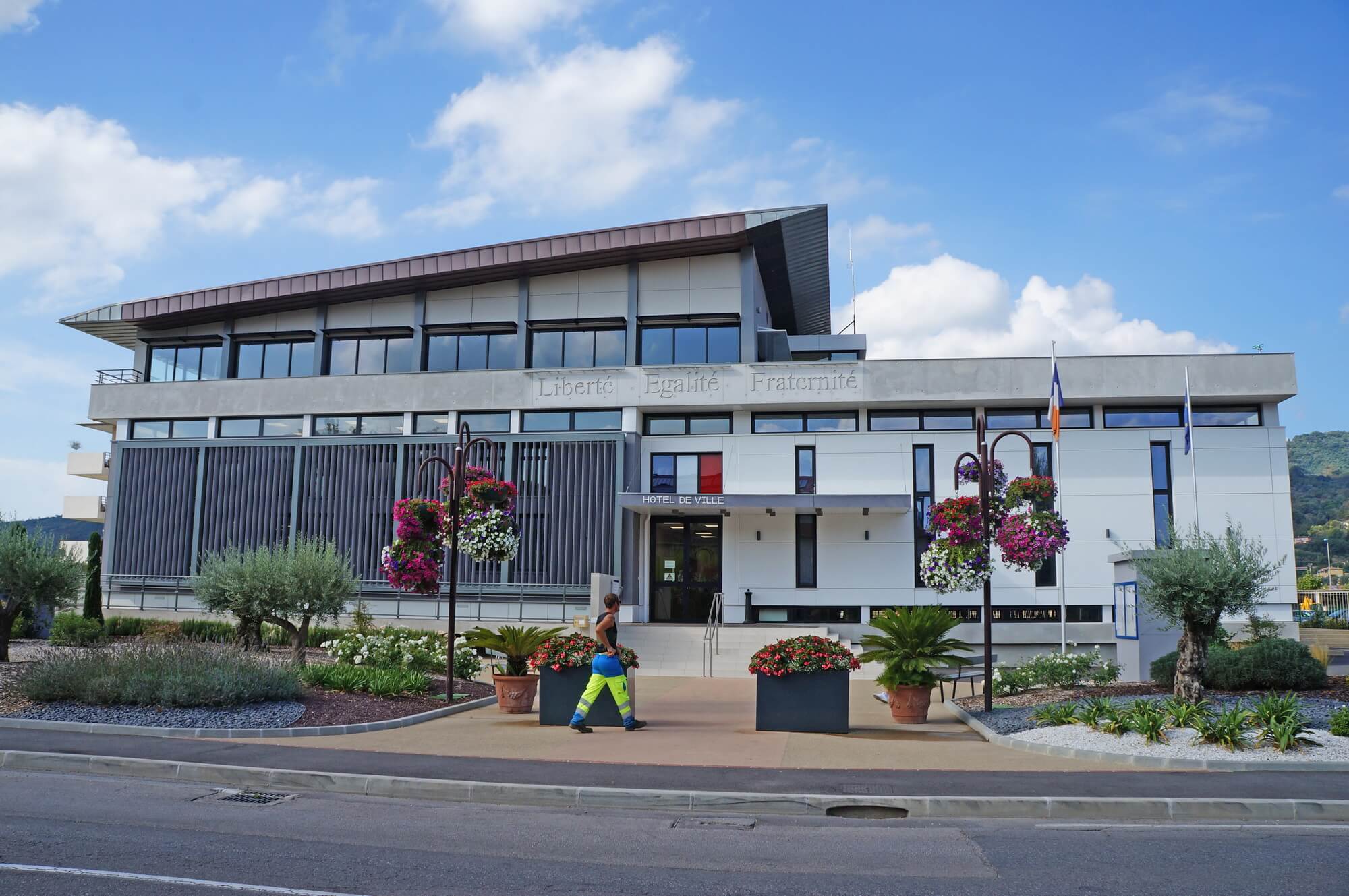 mairie-pegomas-05